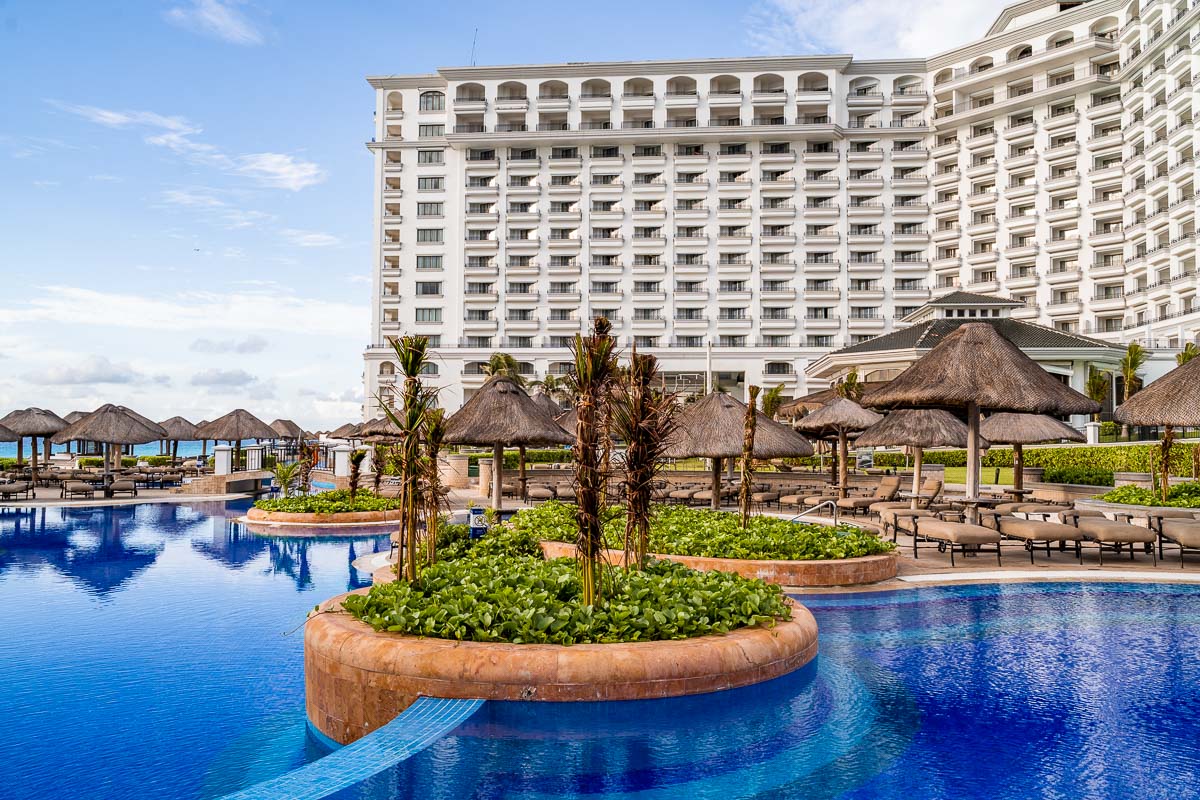 JW Marriott Cancun Pool Area