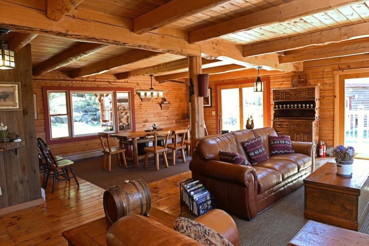 A Great 4 Season Home; Relaxing, Rustic, Scenic