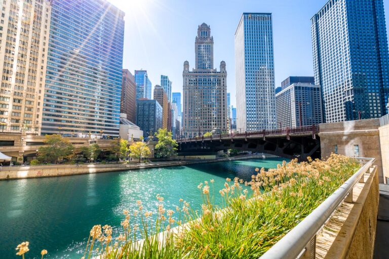 Chicago Bucket List: 25 Best Things to Do in Chicago