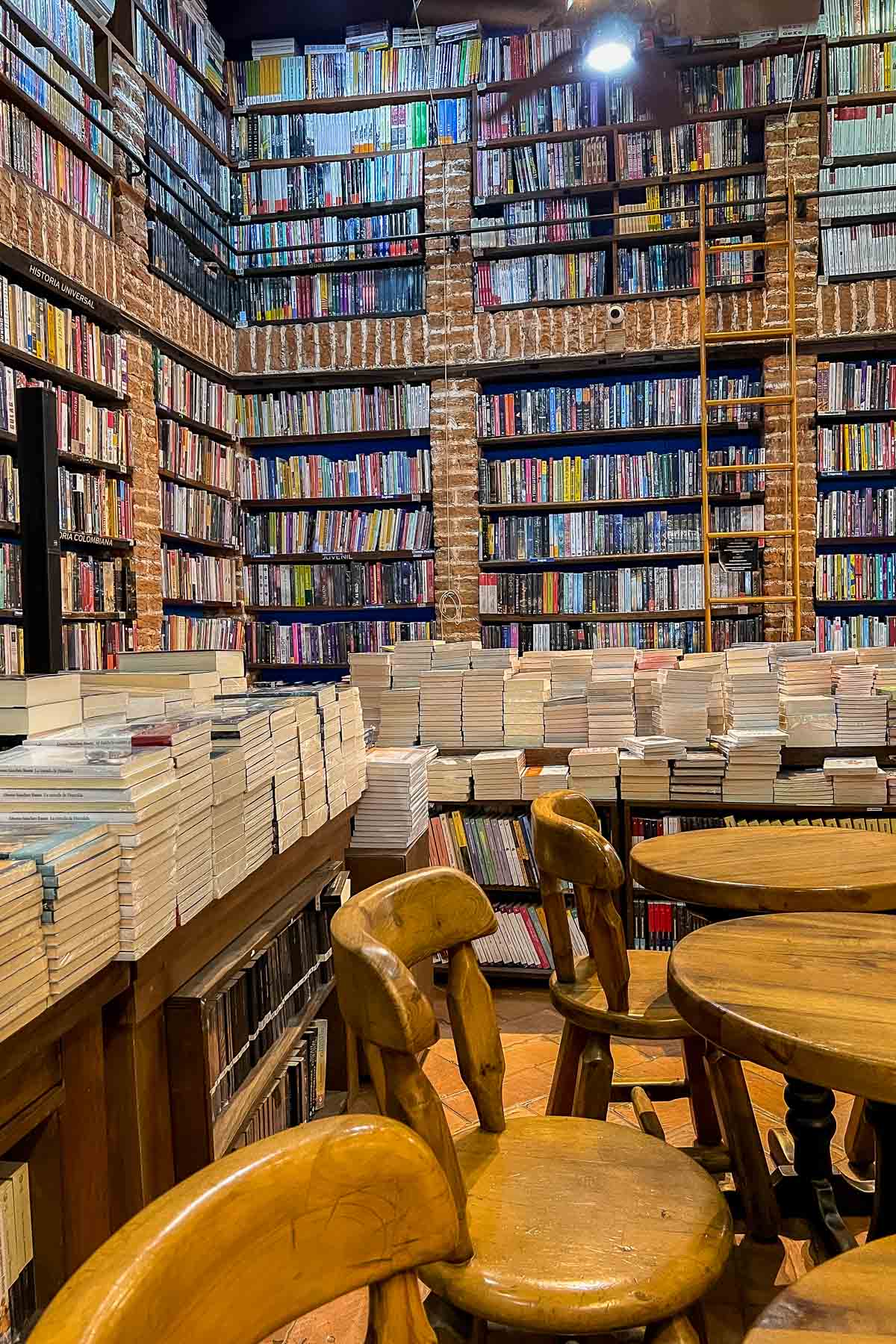 Abaco Libros y Cafe in Cartagena
