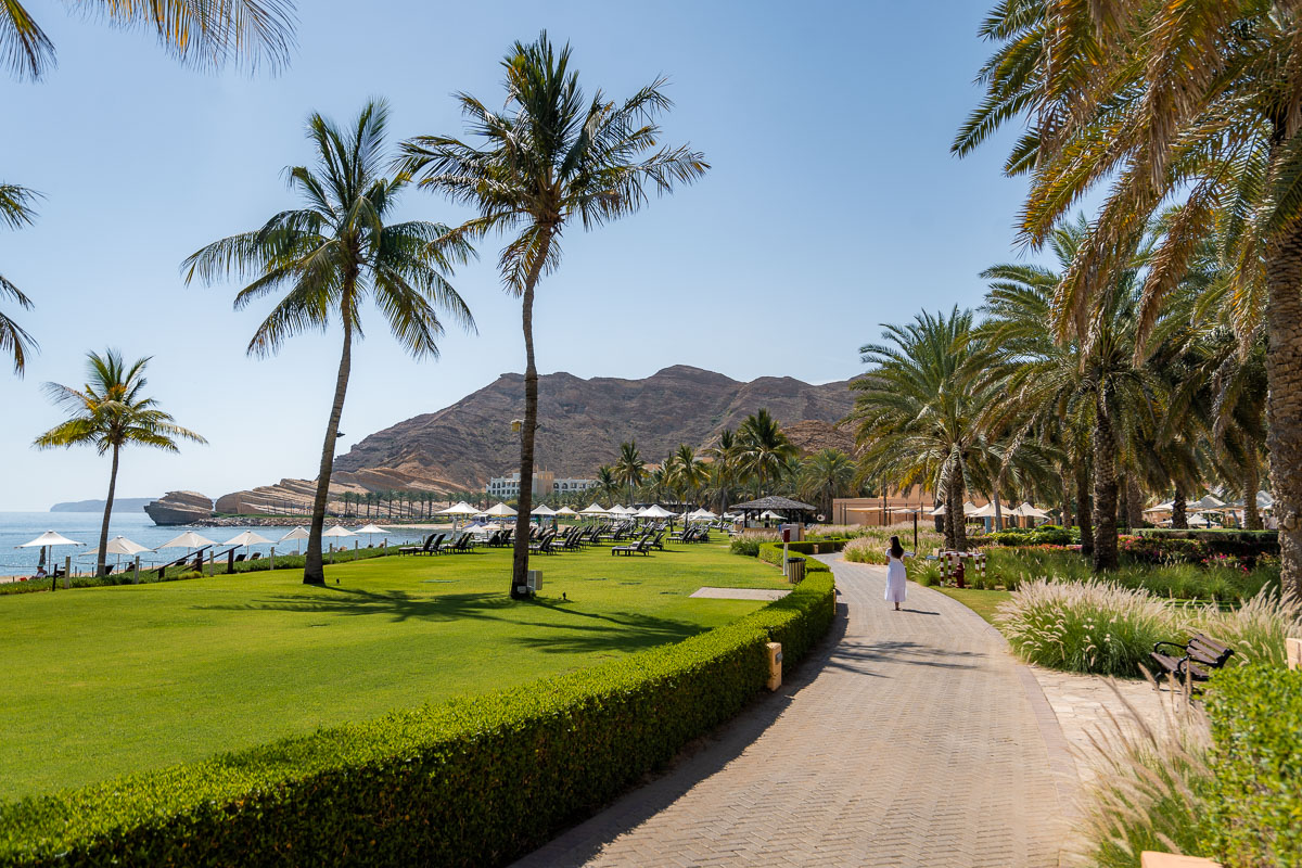 Walkway on the main beach at Shangri-La Barr Al Jissah